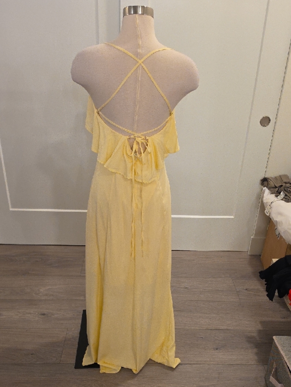 Boamar Soft Yellow Maxi Dress with ruffle layer, criss cross back size S  NWTS - Picture 6 of 10